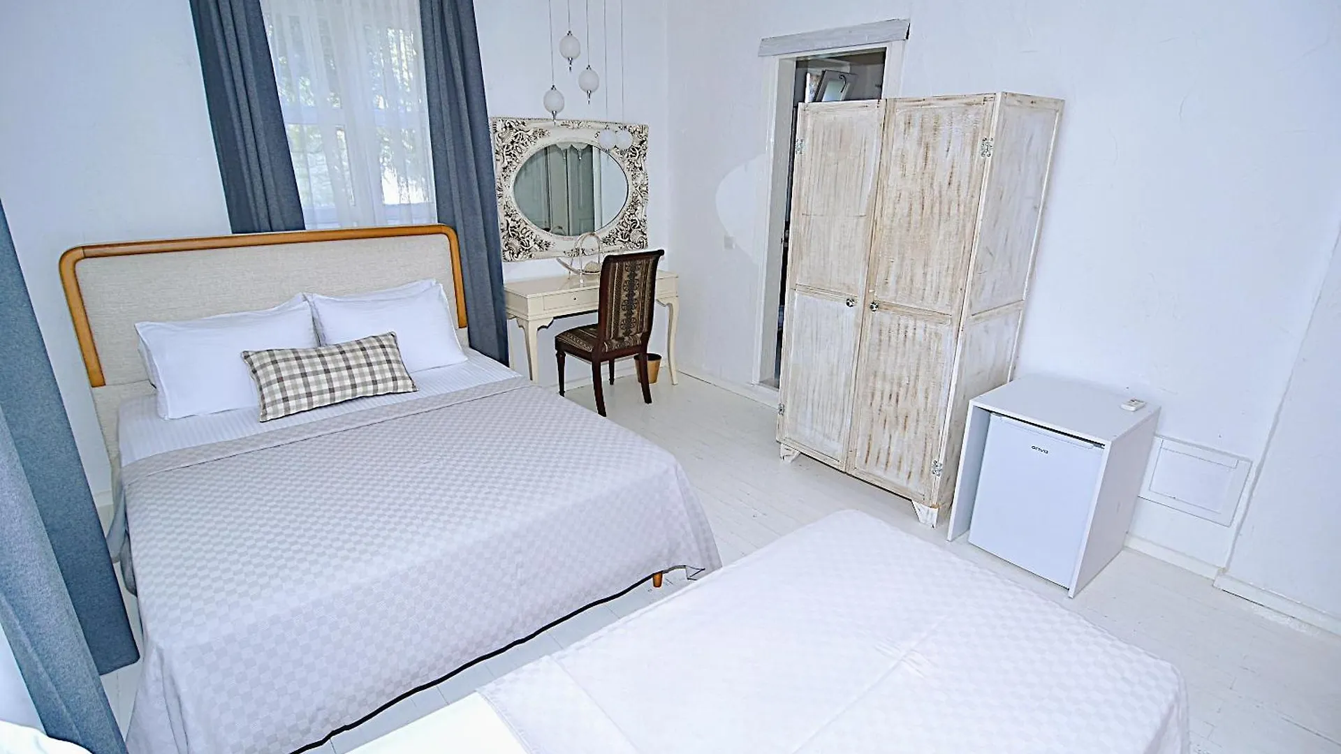 B House Alaçatı 0*,